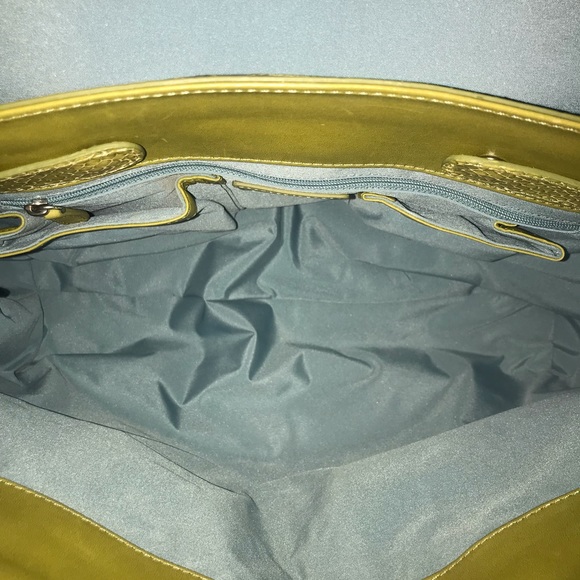 I’m selling 2 cole Haan snakeskin hand bags - Picture 4 of 6